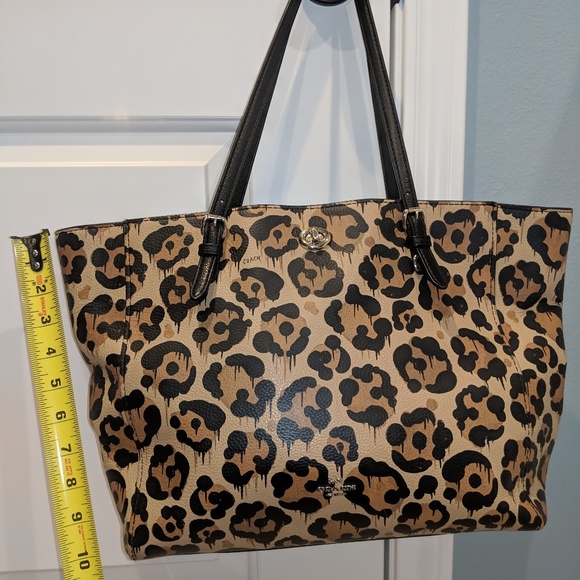 Coach Handbags - Coach purse